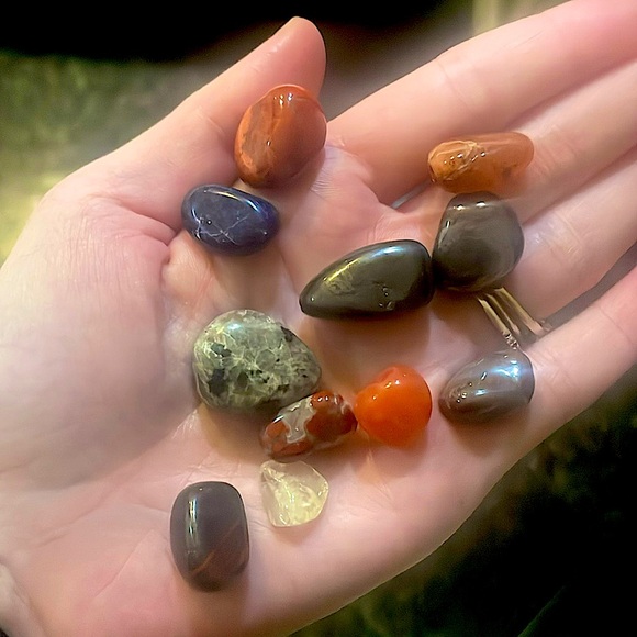 Tumble Crystal Bundle - Picture 1 of 4